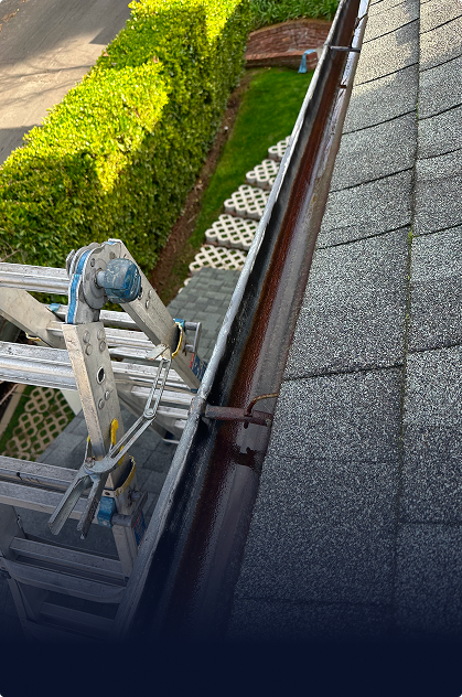 gutter cleaning by glass shine pros